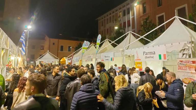 Stand gastronomici per il cibo di strada