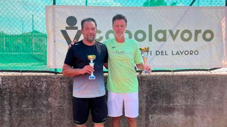 La premiazione del torneo Over 55 al Paradiso