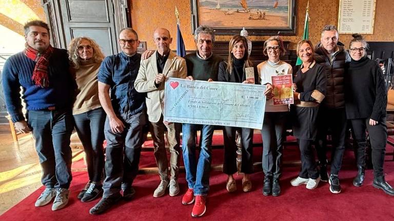 Cattolica, “niente campagne pubblicitarie, facciamo una donazione ad anziani e bisognosi”: lo spirito del Natale di 12 commercianti