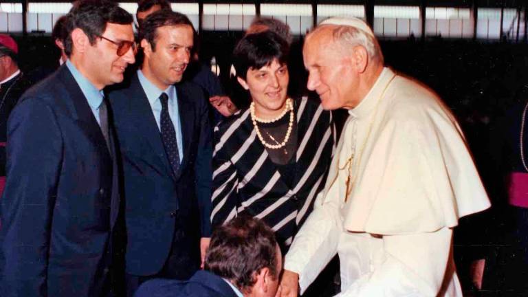 Rimini 1982, da sinistra Nicola Sanese, Antonio Smurro, Emilia Guarnieri e Papa Giovanni Paolo II (Karol Wojtyla) al Meeting