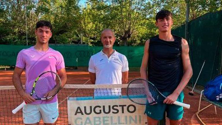 Tennis, Leonardi ed Emma Valletta vincono al Cerri