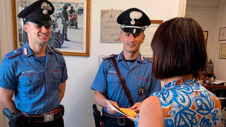 Rimini, le arriva la mail per pagare gli arredi ma l’Iban è quello del truffatore che incassa 12mila euro ma viene smascherato
