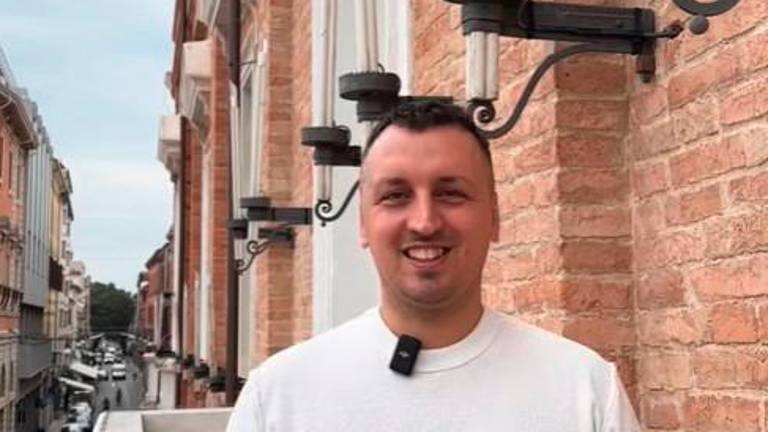 Luigi Taiuti, titolare della pizzeria La Vesuviana