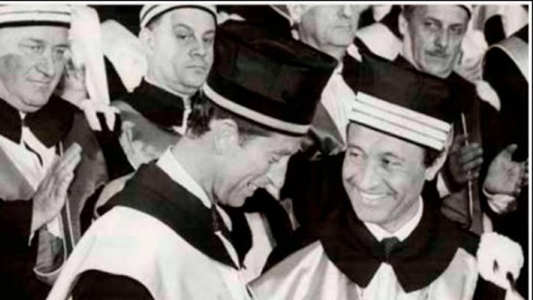 Carlo d’Inghilterra e Roversi Monaco (Foto Archivio storico dell’Università di Bologna ASUBo Ufficio Cerimonie dell’Università di Bologna)