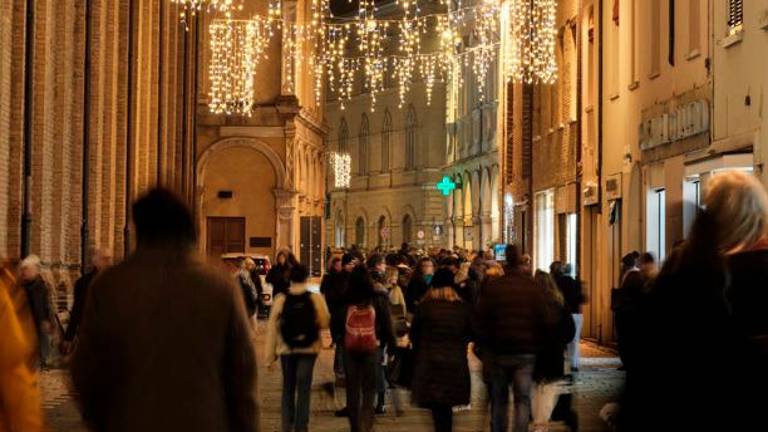 Confcommercio cesenate: “Almeno un’ora di sosta gratuita per lo shopping natalizio“