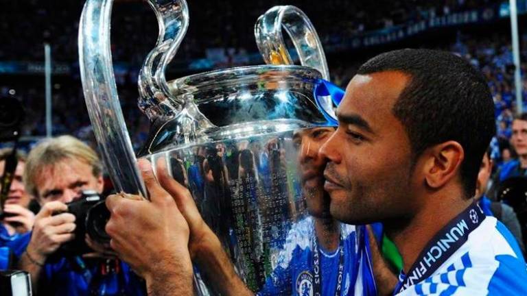 Da calciatore, Ahsley Cole ha vinto la Champions League con la maglia del Chelsea (foto Uefa.com)