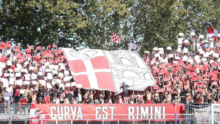 Calcio C, Rimini-Vis Pesaro giornata biancorossa: terminata la prelazione per gli abbonati, via alla vendita libera
