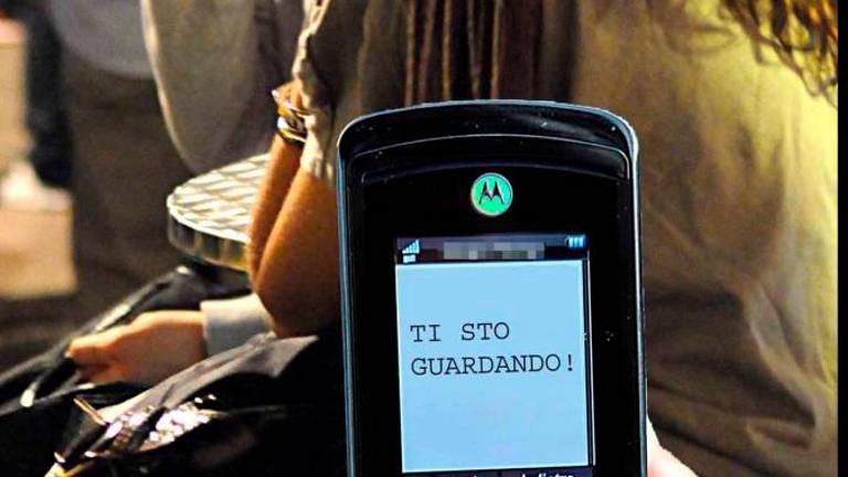 Rimini. Condannato per stalking perseguita ancora una coppia di avvocati: “Guardati le spalle, tu e la tua amica”