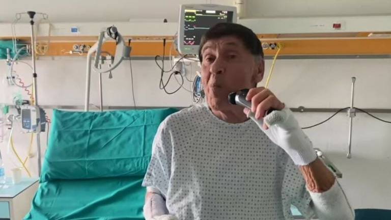 Gianni Morandi dimesso dall'ospedale Bufalini di Cesena