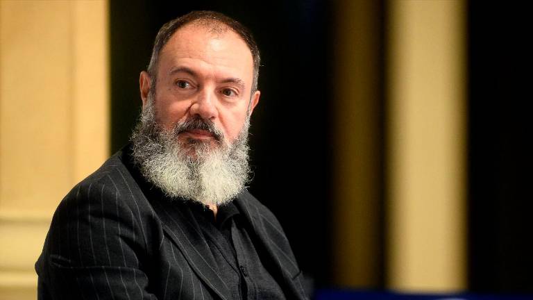 Rimini, Carlo Lucarelli al Teatro Galli a sostegno della Fondazione per le vittime di reato