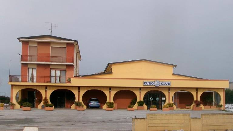 Savignano, “Euro club” celebra i suoi 80 anni di balli e big della musica: «Le mode passano ma resta la voglia di stare insieme»