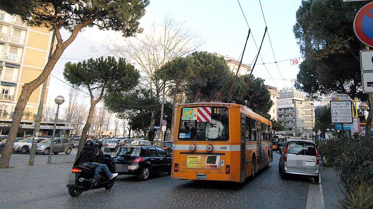Rimini, la linea 11 usata come ufficio per spacciare: tre arresti