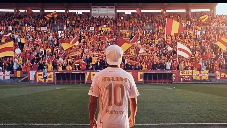 Ronaldinho tesserato dal Ravenna: il video celebrativo su instagram tra Milano, Venezia, il Brasile e lo stadio Benelli