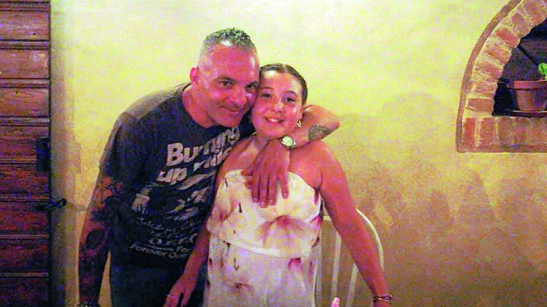 Incidente: lutto cittadino a Borghi per la morte di padre e figlia