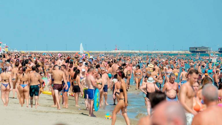 Turismo in Romagna, tanta pressione e poca crescita: lo studio del Touring Club