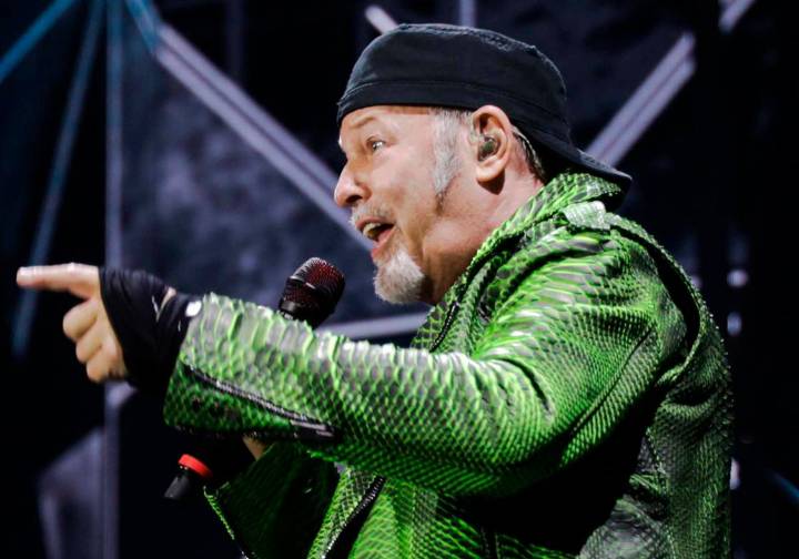 La Romagna è il palco di Vasco: dal primo live del 1979 a Roncofreddo ai concerti evento