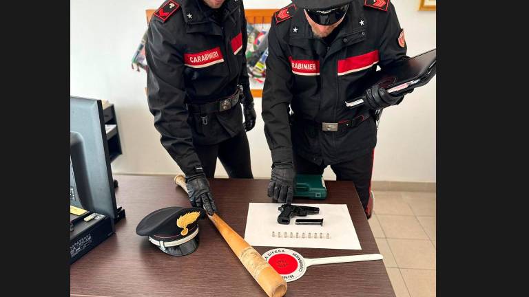 Bellaria, iniziano a litigare e lo colpisce alla testa con una scacciacani e una mazza da baseball: 27enne denunciato