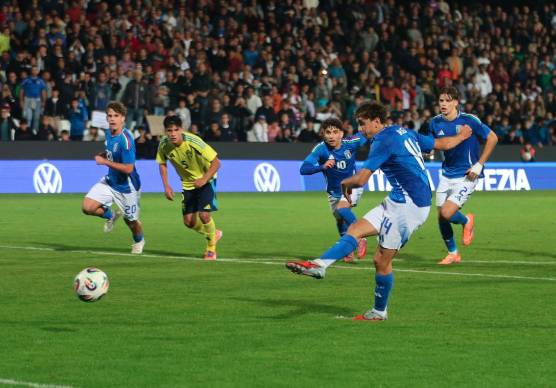 Tommaso Berti in gol in Italia-Svezia Under 21 giocata a Cesena (foto Gianmaria Zanotti)