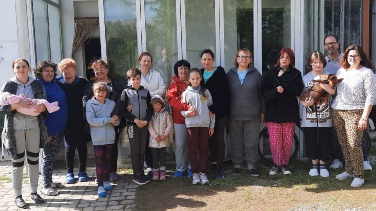 Bertinoro, ospitano 19 profughi in casa: Siamo tutti una grande famiglia