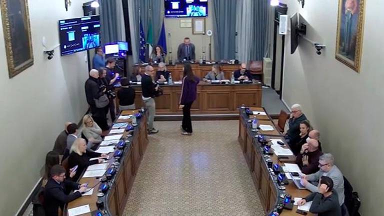 Il consiglio comunale di Cervia dopo l’annuncio delle dimissioni