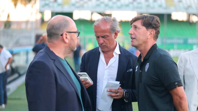 Il direttore generale Corrado Di Taranto, il direttore sportivo Filippo Fusco e il tecnico Michele Mignani (Zanotti)