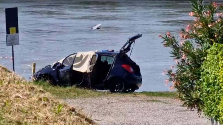 L’auto dell’assassino ripescata nel Po