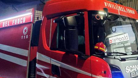 Rimini, l’incendio di Motorland: il piromane si è ustionato e poi è scappato