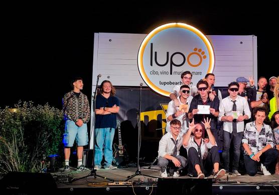 La Quattro trionfano a “Lixio”: il nuovo talent romagnolo che rivoluziona il liscio