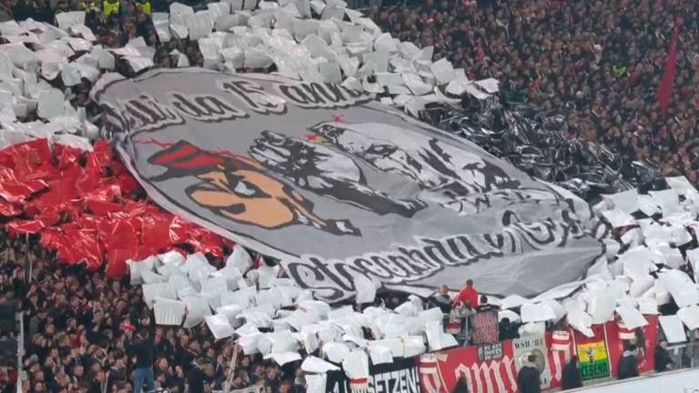 In Europa League l’omaggio della curva dello Stoccarda al tifo del Cesena