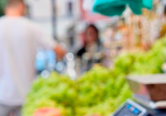 Rimini, umiliata e licenziata per i buoni sconto, cassiera reintegrata e risarcita con 61mila euro: “Torno al lavoro ma sarà dura”