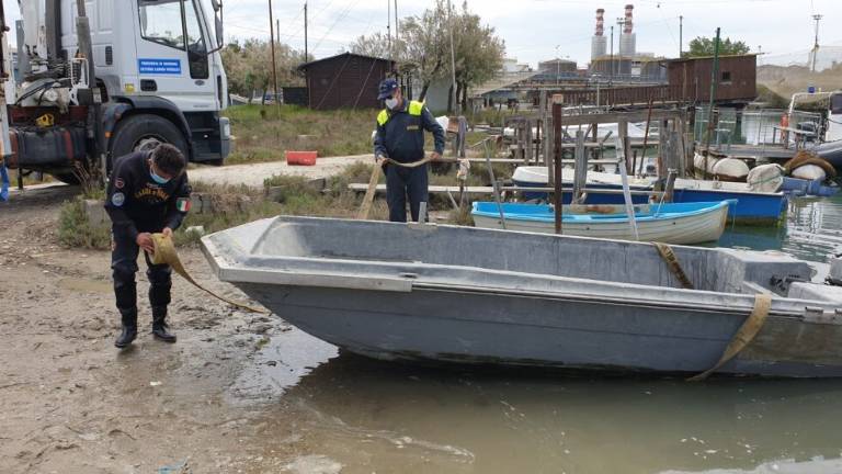 Ravenna, blitz contro pesca abusiva in Pialassa Denunce e sequestri