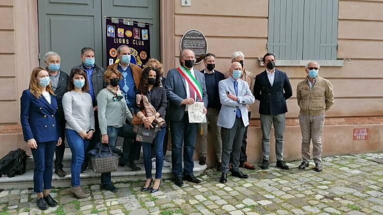 Longiano: inaugurati i nuovi cartigli in italiano e inglese