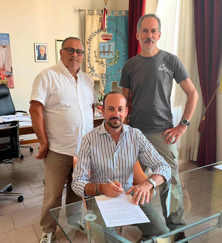 Davide Ricci e Luca Crociati al tavolo il sindaco Nicola Dellapasqua