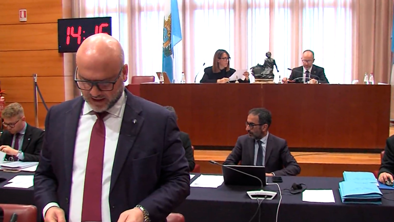 Il segretario di Stato Canti durante l’intervento in consiglio