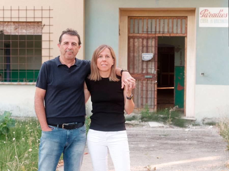 Vittorio Foschi e Michela Gulminelli di Technacy davanti all’ex Colonia Paradies