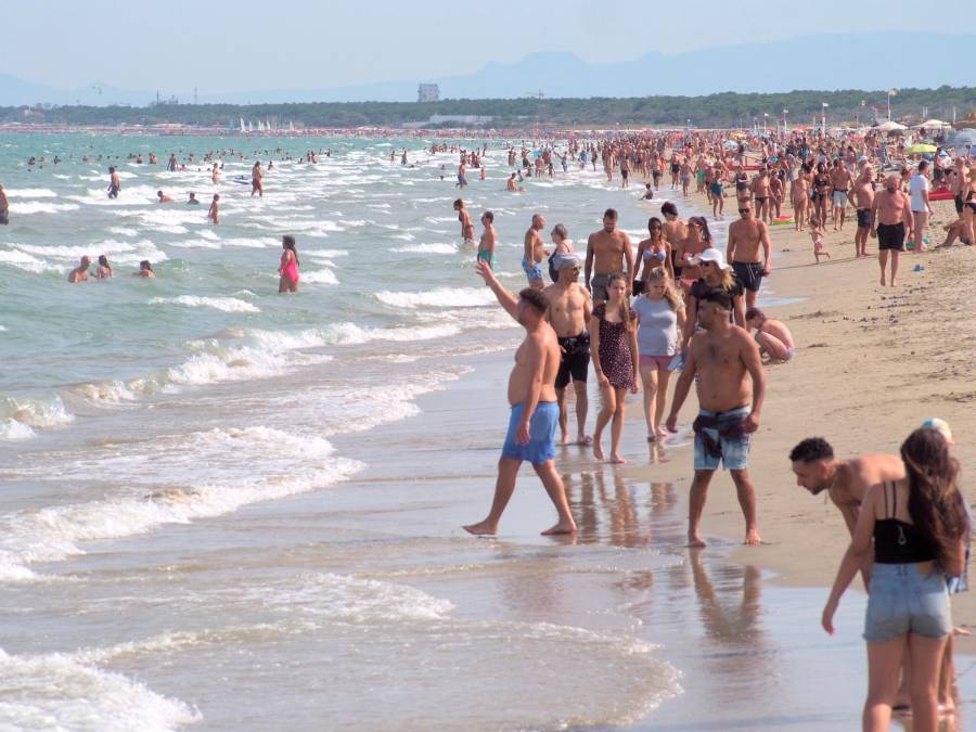 Meteo Romagna, ondata di calore almeno fino a venerdì: la temperatura dell’Adriatico ha raggiunto i 28 gradi