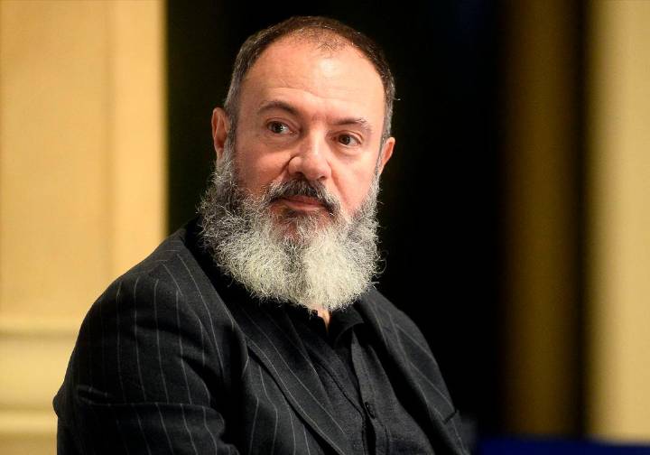 Rimini, Carlo Lucarelli al Teatro Galli a sostegno della Fondazione per le vittime di reato