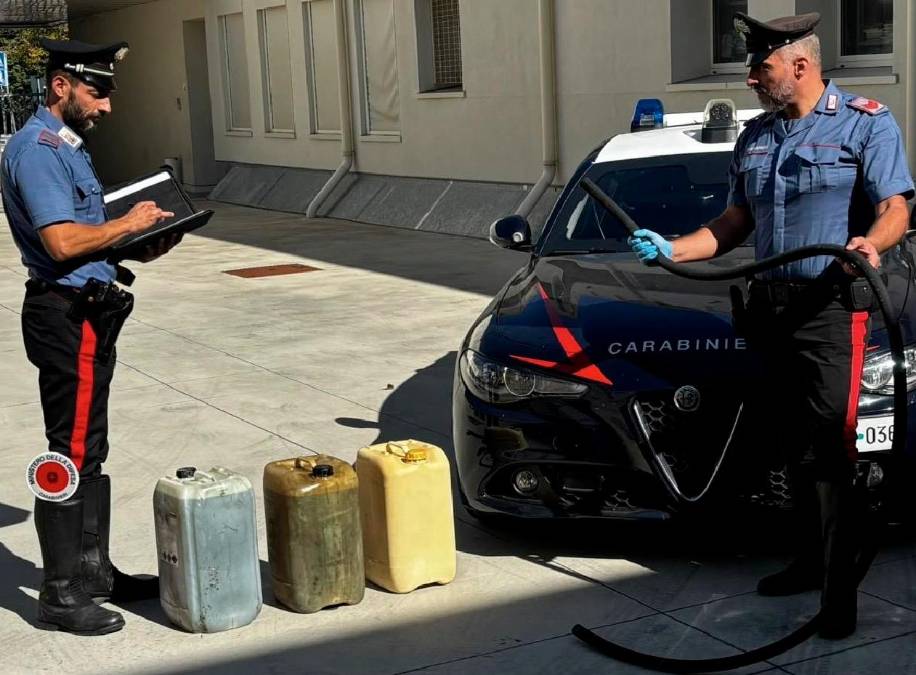 Cesena, rubano nella notte il gasolio da un Tir in sosta: scoperti e denunciati