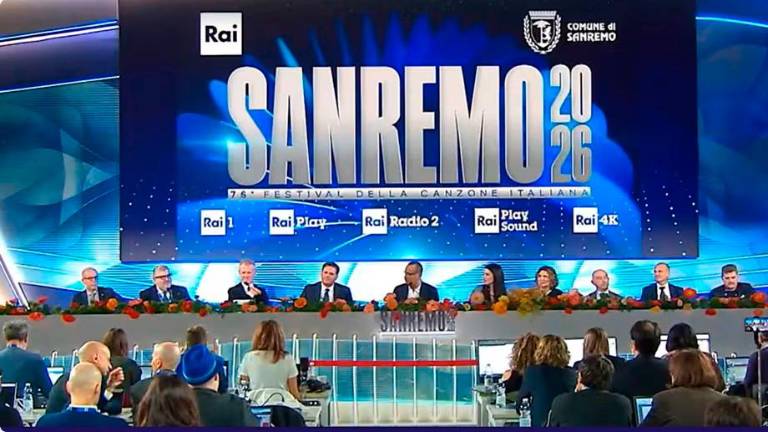 Laura Pausini da stasera a Sanremo tra amarcord e odiatori social