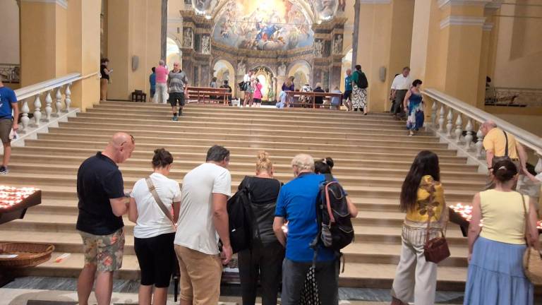 Madonna del Monte: tantissimi i fedeli in ascesa dalle Scalette per l’Assunta a Cesena