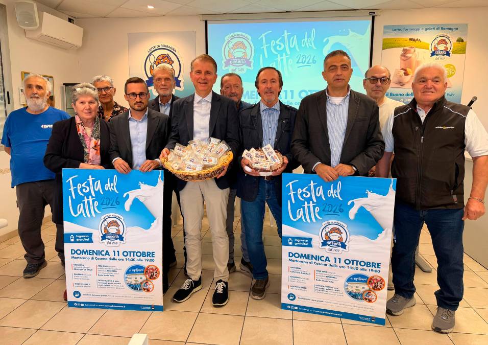 Plumari, Bazzocchi, Bagnolini e Savini con i rappresentanti delle associazioni