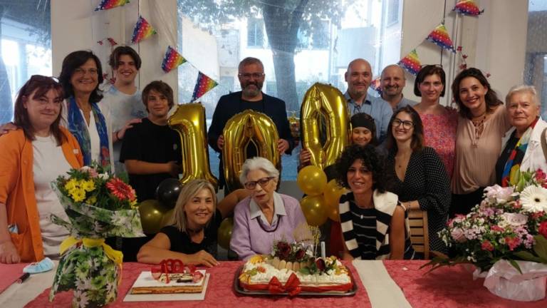 Rimini. Al lavoro in una fornace già a 9 anni, nonna Rosina ne festeggia 100