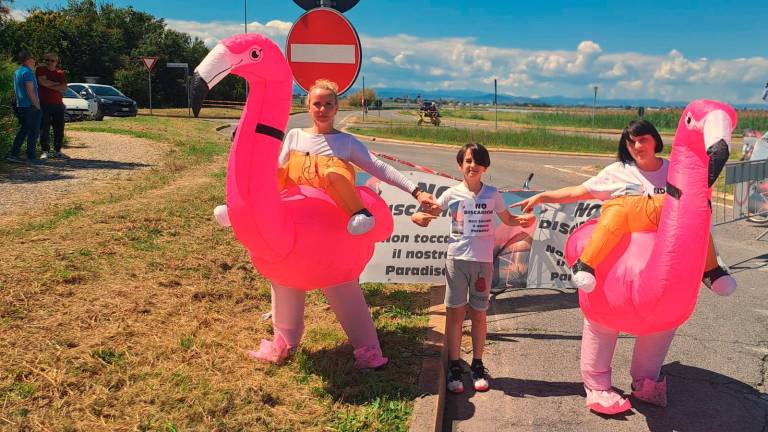 Cervia. Sulle strade del Giro la protesta contro la discarica