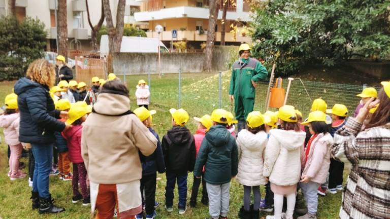Forlì, 60 bimbi della scuola Il girasole a Campagna Amica