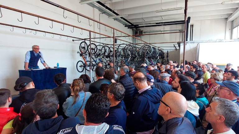 Rimini, dalle bici da corsa ai droni giocattolo: torna l’asta degli oggetti smarriti