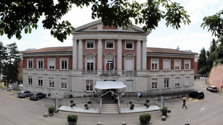 Imola, di Bari la prima laureata alla scuola in ospedale a Montecatone