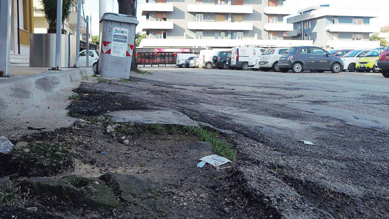 Strade e marciapiedi, settanta interventi a Riccione